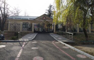 Liceul Teoretic Privat „Columna“ — Școli