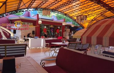 MuzCafé Karaoke — Restaurante