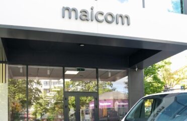 Maicom — Clothing & Footwear