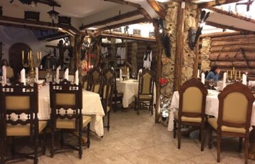Popasul Dacilor — Restaurante