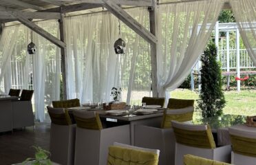 Black Rabbit Family Café — Restaurante