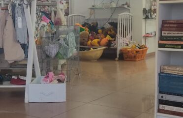 Dobro Boutique — Îmbrăcăminte și încălțăminte