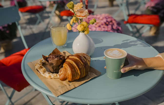 Bonjour Café — fotografie 2