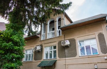 Mary & George Hostel — Хостелы