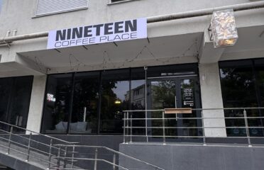 Nineteen Coffee Place — Cafenele