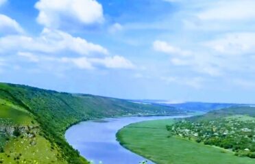 Voyages Moldavie — Ghizi și excursii