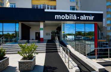 Almir — Mobilier