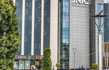 Unic — Centre comerciale