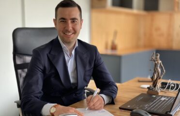 Avocatul Meu — Lawyers