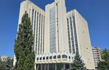 Judecătoria Chișinău, sediul Centru — Instanțe și procuratură