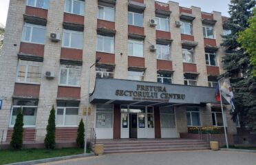 Pretura sectorului Centru — City Hall and district offices